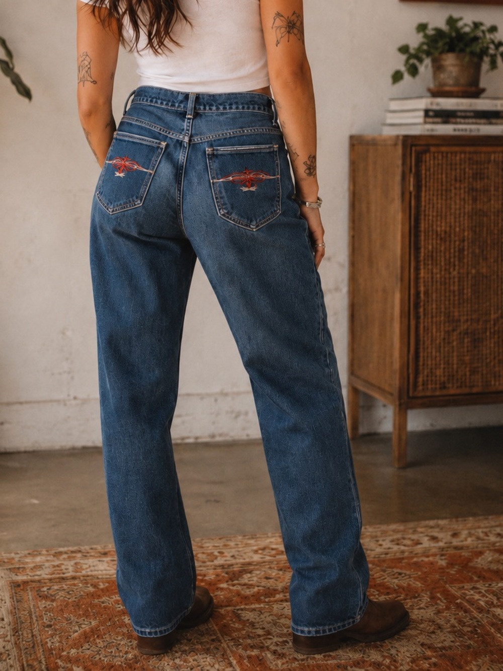Out ‘n About Vintage Western Embroidered Style Denim Jeans 26 Waist